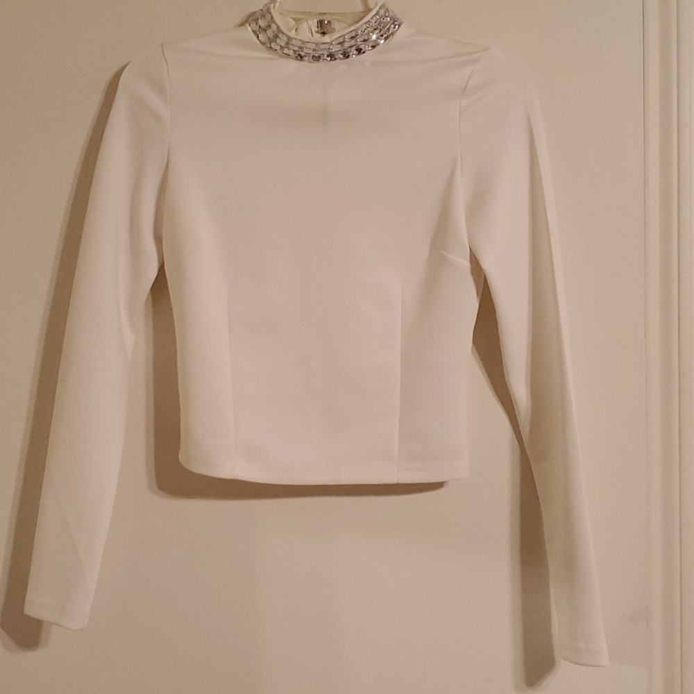 Ax Paris long  white sleeve top. Size small